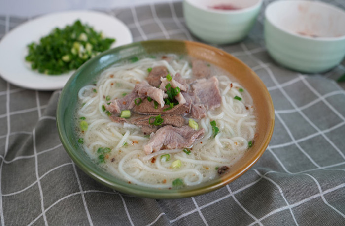 龙南原味汤粉王培训